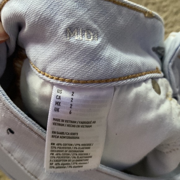 American Eagle light wash shorts - Picture 4 of 4